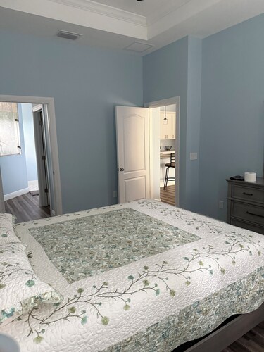 Furnished 3 bedroom, easy I-4 Access