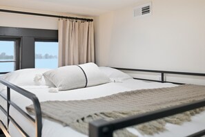Bunk beds also appointed with cozy linens and plush pillows  - Lakefront, Hot Tub, Game Room, Sleeps 12 (Council Bluffs)