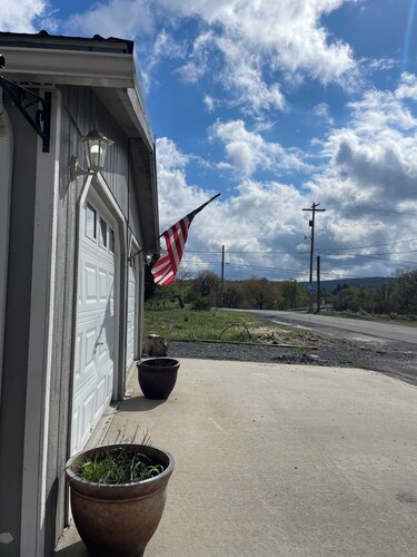 Lovely apartment with AC in peaceful Davis