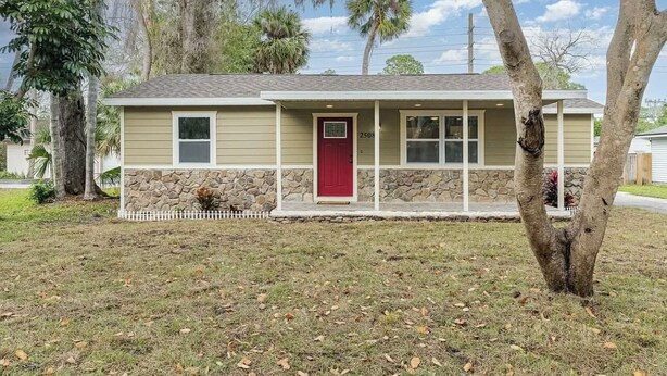 Unclassified image, 1 of 18, button - 4 Bedroom Coastal Farmhouse In Cocoa Florida (Cocoa)
