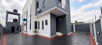 Comfort Peak Apartments