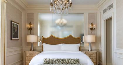St Regis Residence 2-bedroom suite - up to 6 guests. Full amenities with butler