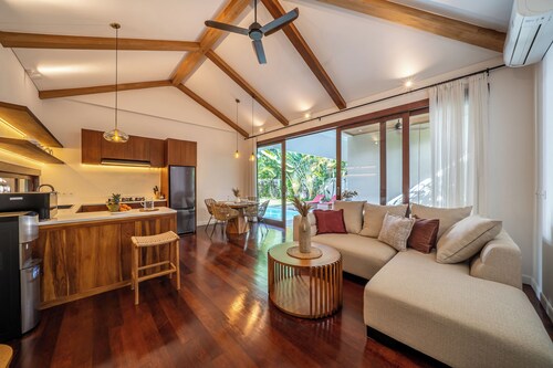 Villa SENJA de Sanur.
Peaceful retreat in the center of Sanur.