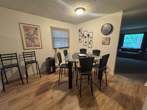 Unclassified image, 4 of 23, button - Grand Traverse Hideaway - 3BD Condo (Williamsburg)