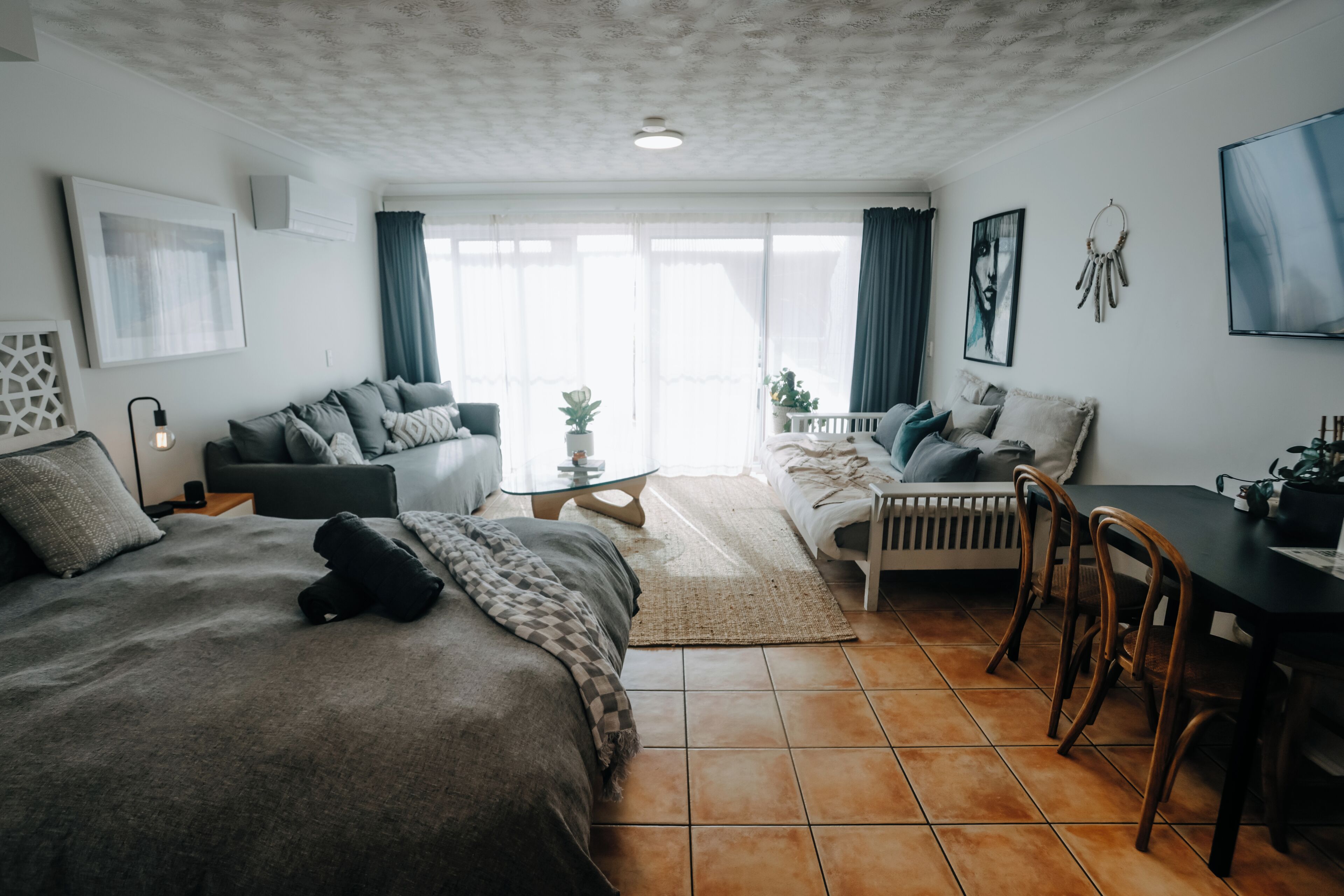 Iron/ironing board, travel cot, free WiFi, bed sheets