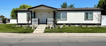 3 BR/2BA Home with Extra Parking