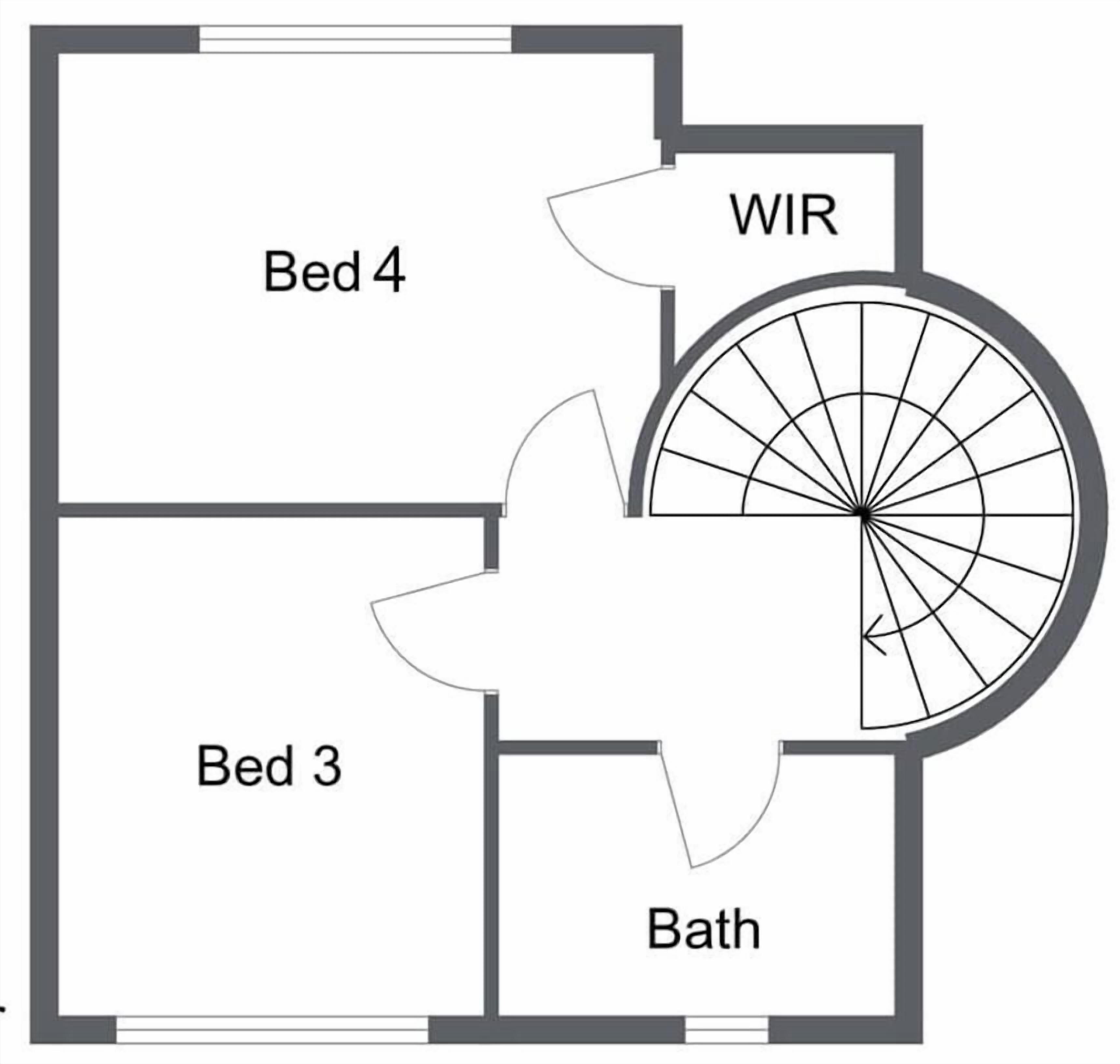 Plantegning der viser fire senge, et badeværelse og et walk-in closet.