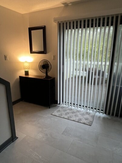 Fairfield Harbour Condo, Sleeps 6, Close to Golf, Marina, and Downtown New Bern.