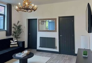 Living area - New Cosy Retreat in Matlock Bath (Matlock Bath)