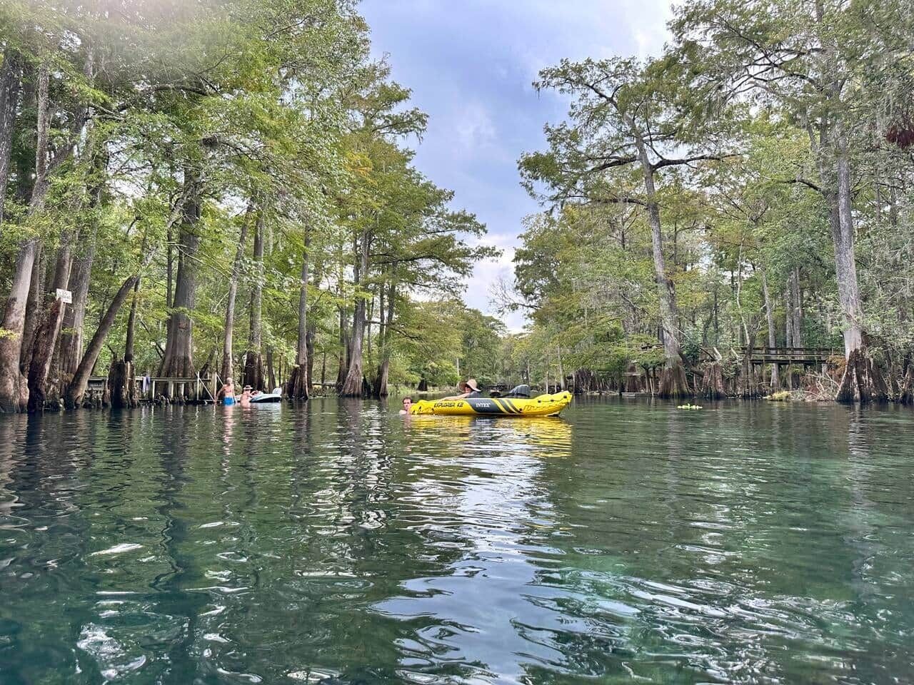 Three Rivers Crystal Cabin - Photo of Itchetucknee Private Access Park Tubing Swiming Kayaking