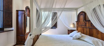 Villa Tenuta Belgatto - Private villa, 6 bedrooms, pool, sea view, Marche