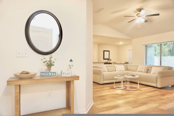 Room - Family Paradise Palm Coast Fire Pit Playground (Palm Coast)