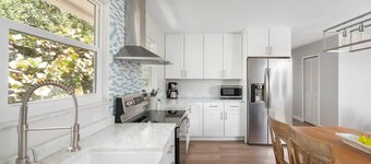 Palmetto Place | Beach, Pool & Walkable Dining
