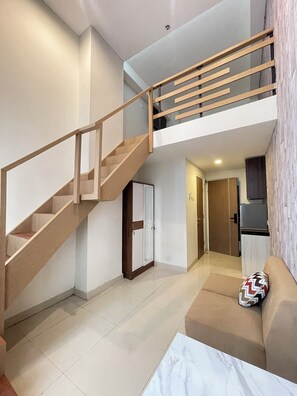 Studio Basic, pemandangan kota | Interior