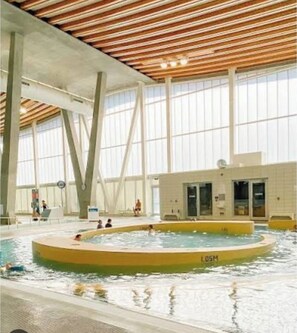 Unclassified image, 2 of 9, button - South Surrey Suite! 
Close to recreation, Morgan crossing, white rock beach! (Surrey)