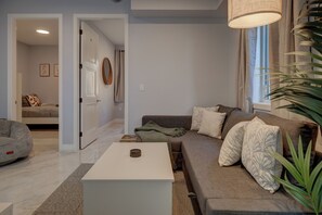 Unclassified image, 5 of 41, button - Cozy 5-bedroom house in peaceful Vancouver perfect for families (Vancouver)