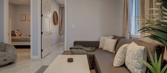 Cozy 5-bedroom house in peaceful Vancouver perfect for families
