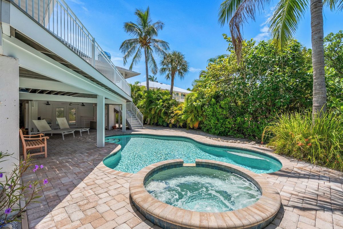 Private Heated Pool & Spa