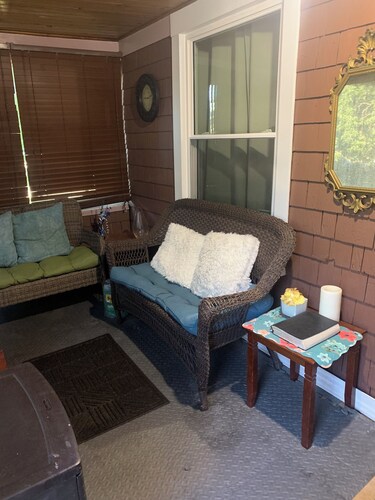 Fully Furnished 2BR Near Downtown Des Moines