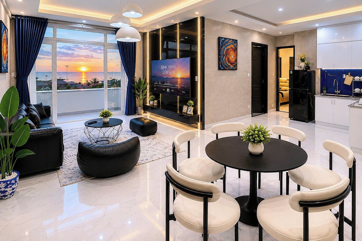 Superior Apartment, 2 Bedrooms, Balcony, Sea View (303) | Ruang tamu | 43 inci televisyen dengan kabel 