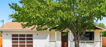 Park House - Modern, Convenient, Redmond Retreat