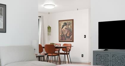 Park House - Modern, Convenient, Redmond Retreat