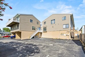 Exterior - Franifer Rentals #2 | Dewey Beach Coastal Getaway! (Dewey Beach)