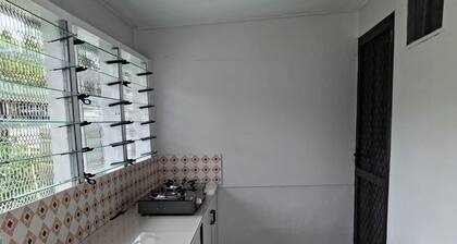 PVV Nadi Airport Apartment