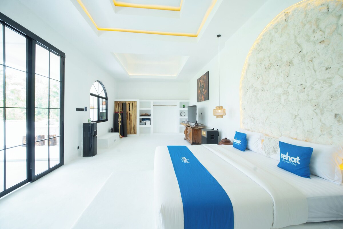 Deluxe villa, balkon | Een bureau, gratis wifi