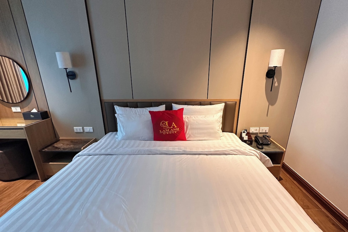 Habitación doble superior, vistas a la ciudad | Caja fuerte, cortinas opacas, wifi gratis