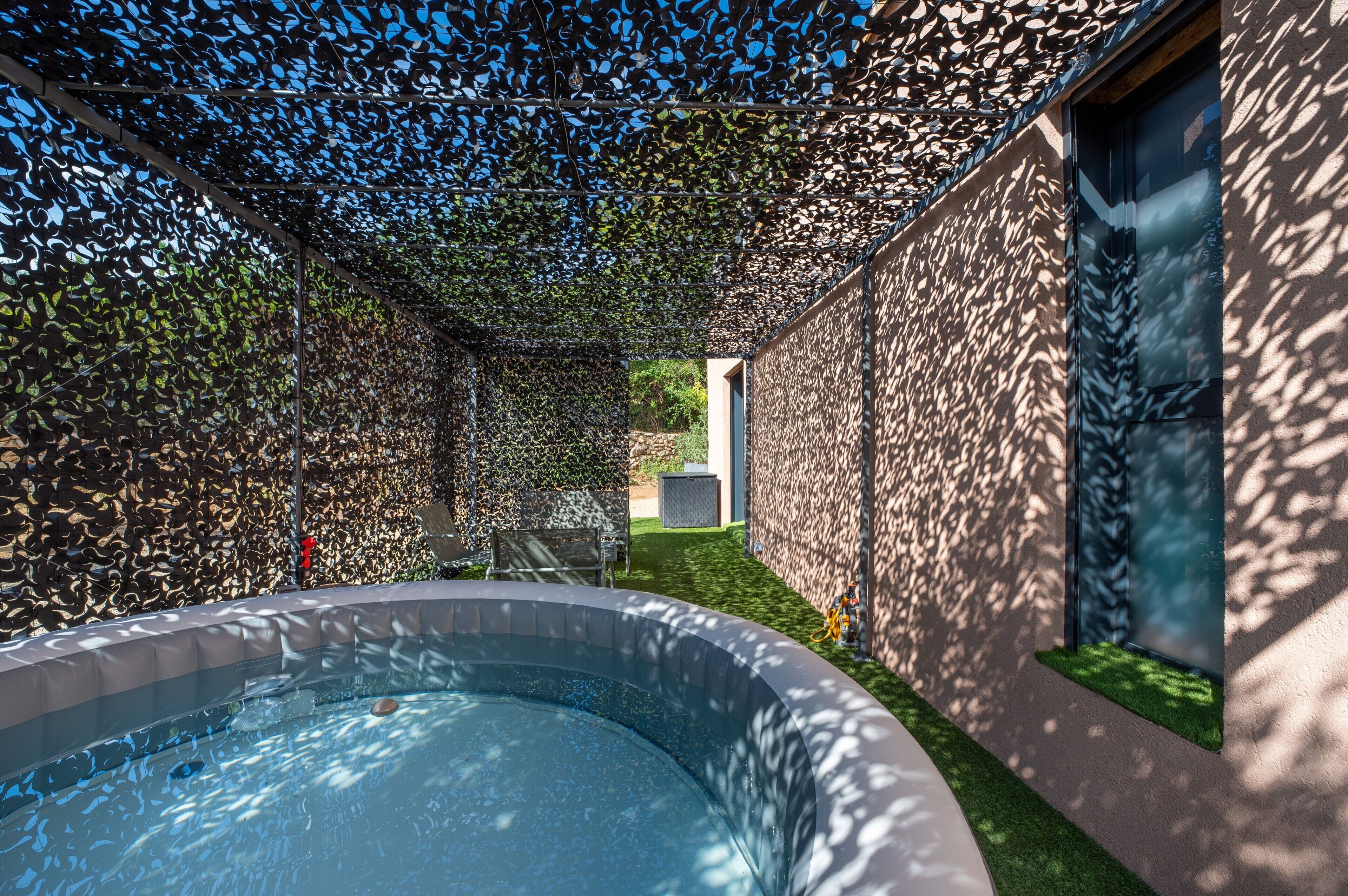 Bain à remous extérieur