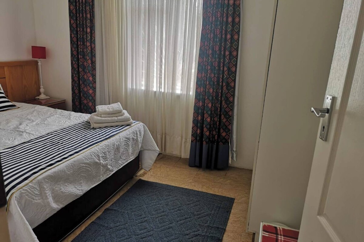 House, 3 Bedrooms, Fireplace