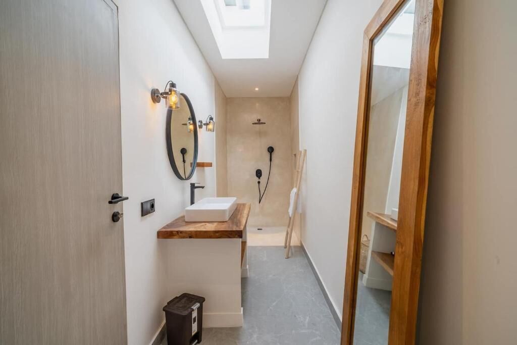 Villa, 2 Bedrooms, Pool View | Bathroom | Free toiletries, towels, soap, shampoo