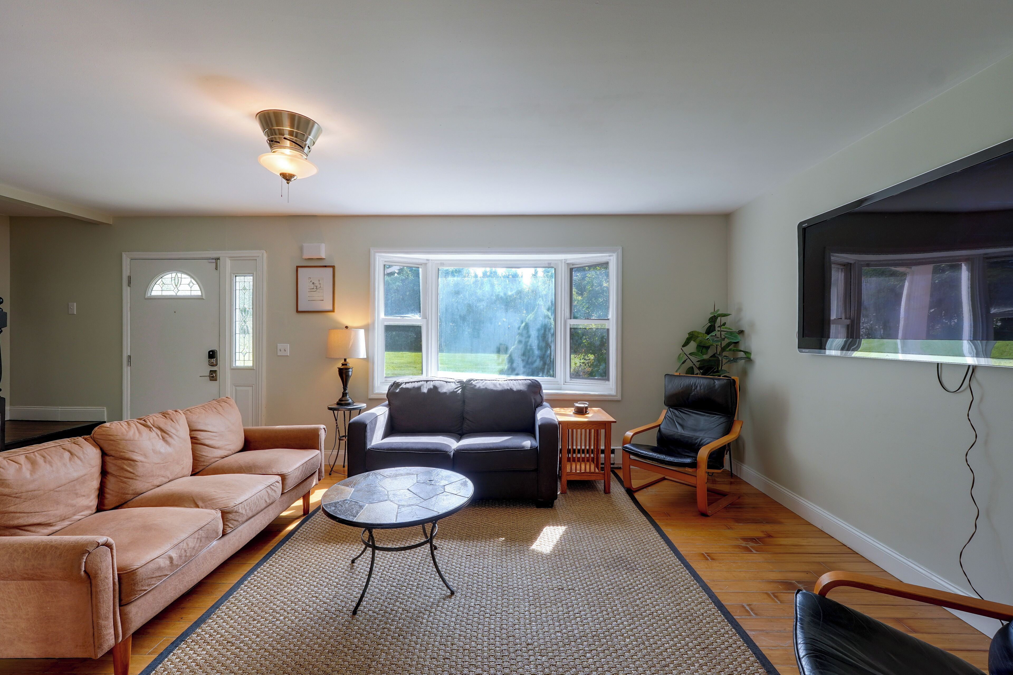 Hudson Valley Duplex: Hike, Sip + Explore! - Poughkeepsie, NY