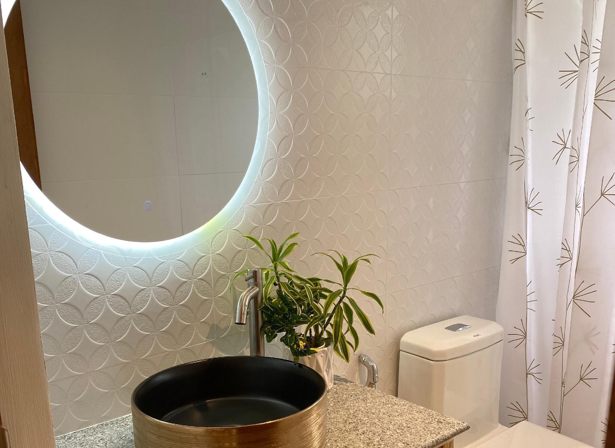 Premier Quadruple Room, Ocean View | Bathroom