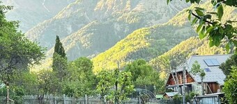 Garden house with stunning mountain views near the lake – Aux Rousses, Réallon
