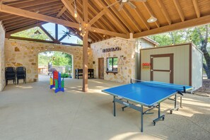 Property grounds - Lake Travis Escape at The Hollows (Jonestown)
