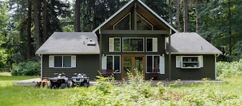 PNW Island Escape! Golf & Unwind in Nature