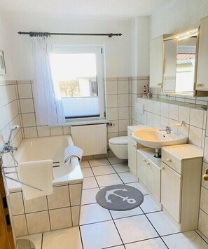 Bathroom - Holiday apartment in Walow with swimming pool (Walow)