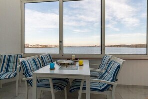 Dining - Holiday apartment with 3 bedrooms (Heiligenhafen)