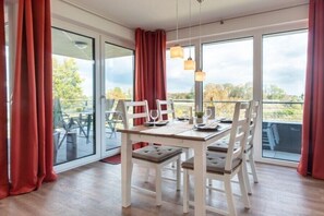 Dining - Holiday apartment with 1 bedroom (Heiligenhafen)
