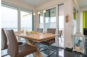 Dining - Holiday apartment with 2 bedrooms (Heiligenhafen)