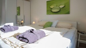 Unclassified image, 3 of 28, button - Holiday apartment with 2 bedrooms (Heiligenhafen)