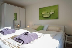 Room - Holiday apartment with 2 bedrooms (Heiligenhafen)
