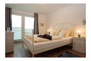 Unclassified image, 3 of 24, button - Holiday apartment with 2 bedrooms (Heiligenhafen)