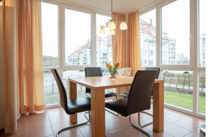 Luokittelematon kuva, 5 kautta 25, painike