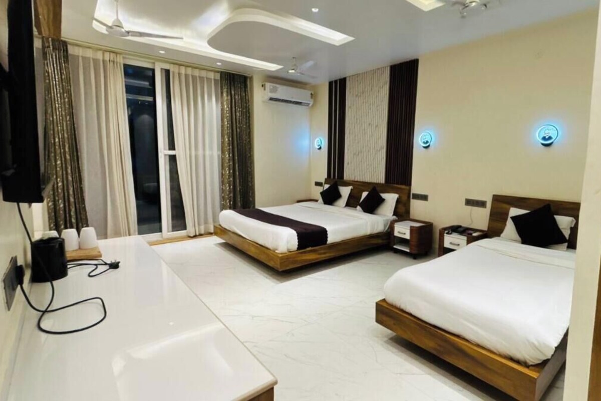 Luxury Triple Room, Balcony, Mountain View | Free WiFi