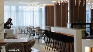 四人房, 陽台, 花園景觀 | 用餐區