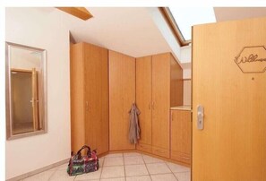 Untagged - Holiday apartment with 4 bedrooms (Bad Endorf)