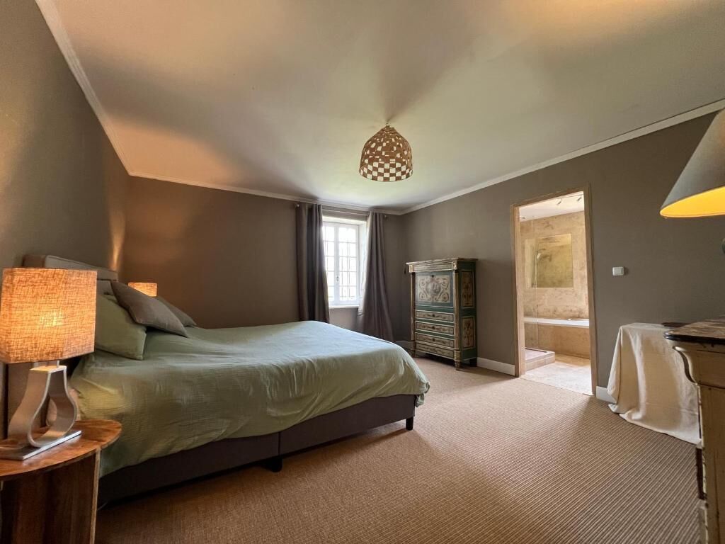 Quarto casal, no canto | Wi-Fi de cortesia